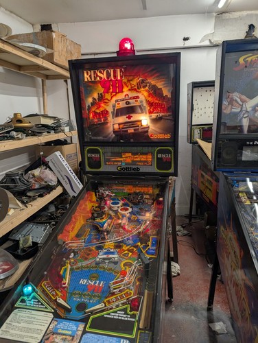 Gottlieb rescue 911 pinball - gottlieb, 911"